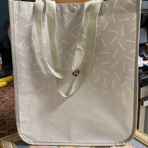 Lululemon large gray  reusable bag